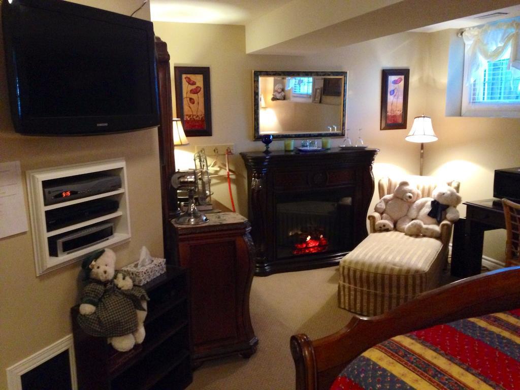 Serenity Ranch Bed & Breakfast Ancaster Room photo
