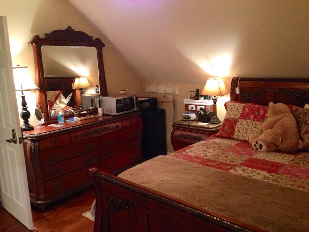 Serenity Ranch Bed & Breakfast Ancaster Room photo